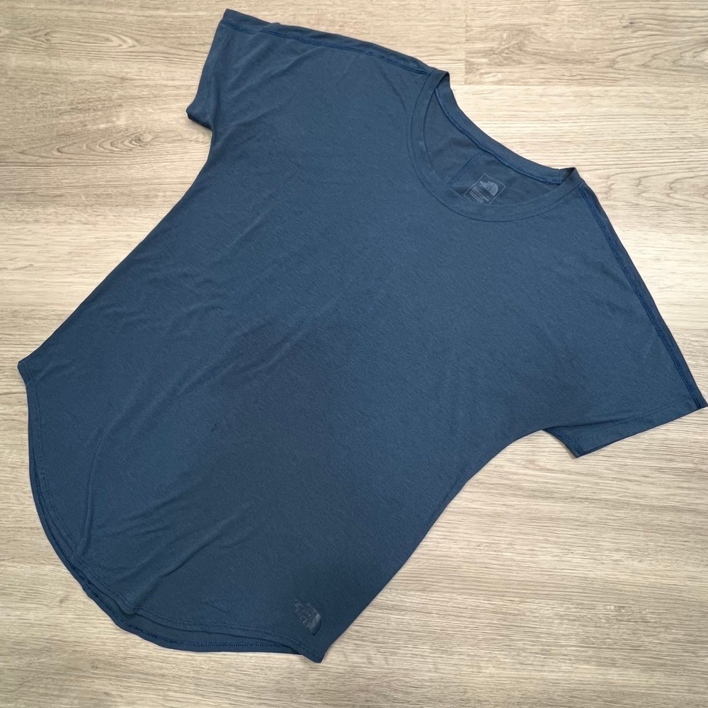 The North Face Womens Relaxed Fit Short Sleeve T-Shirt Size M Blue